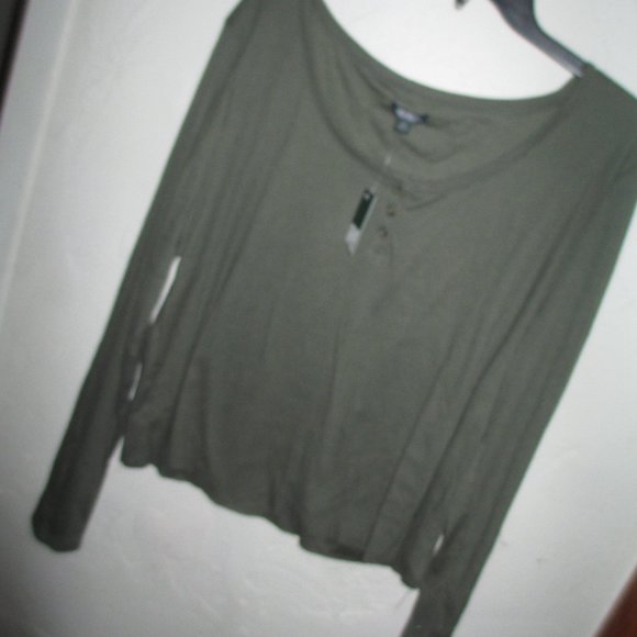 2X plus size Juniors Fit NEW Wild Fable Green Henley Crop Top Shirt - Picture 3 of 3